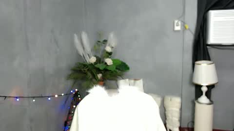 Liane online show from September 2025 11:51:01 PM