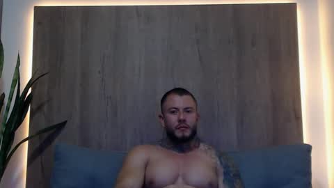 lianjones9 online show from February 2025 09:58:01 PM