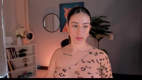 Lia online show from November 2025 02:53:02 PM