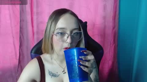 Snapshot of liaroberts1 chatting on June 2026 02:34:01 PM Lia Roberts online show from June 2026 02:34:01 PM