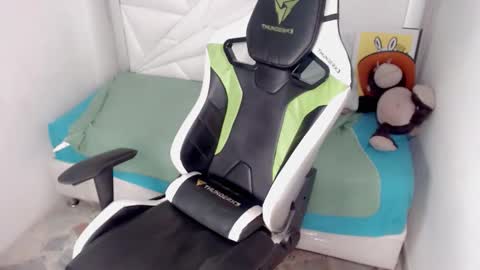 Snapshot of liarr_ chatting on February 2026 08:05:02 PM LIAR online show from February 2026 08:05:02 PM