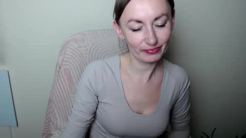 Lia online show from April 2026 12:14:02 PM