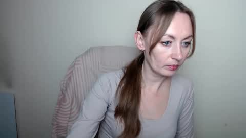 Snapshot of liasais_ chatting on April 2026 11:46:02 AM Lia online show from April 2026 11:46:02 AM