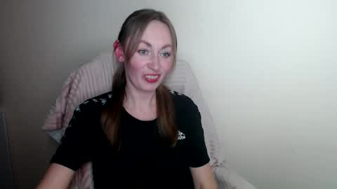 Snapshot of liasais_ chatting on May 2026 12:13:01 PM Lia online show from May 2026 12:13:01 PM