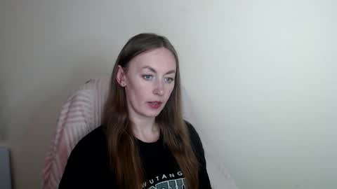 Snapshot of liasais_ chatting on May 2026 12:00:01 PM Lia online show from May 2026 12:00:01 PM