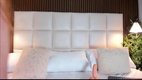  LIA TINK  online show from November 2025 06:07:01 PM