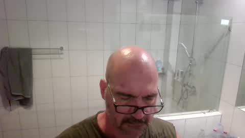 Cockcentric online show from November 2025 06:09:02 PM