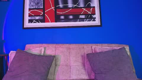 Valentina Hall online show from November 2025 11:42:02 AM