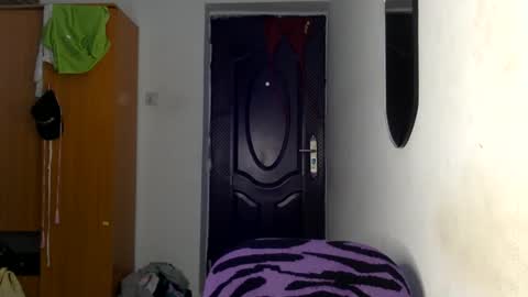 Snapshot of lick_my_pussyyy226651 chatting on February 2025 07:35:01 PM caira online show from February 2025 07:35:01 PM