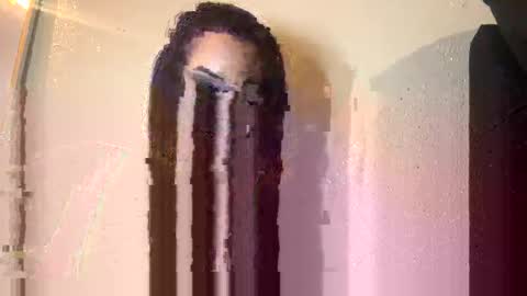 Snapshot of lickmelolliee chatting on January 2025 06:57:01 AM AllieAustyn online show from January 2025 06:57:01 AM