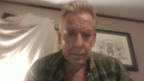 Snapshot of lickmysnowballs chatting on December 2024 06:31:01 PM lickmysnowballs online show from December 2024 06:31:01 PM