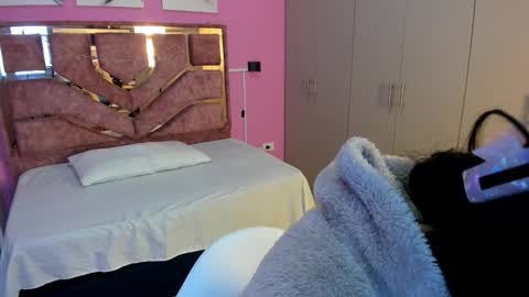 Snapshot of licky_lov chatting on January 2026 12:20:01 PM licky_lov online show from January 2026 12:20:01 PM