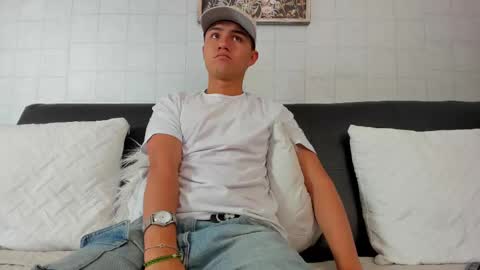 light_haze online show from October 2025 03:42:01 PM