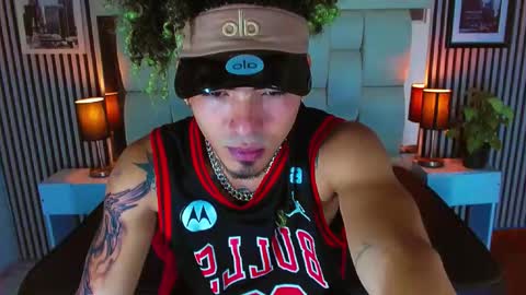 Lihan online show from November 2025 01:02:02 PM