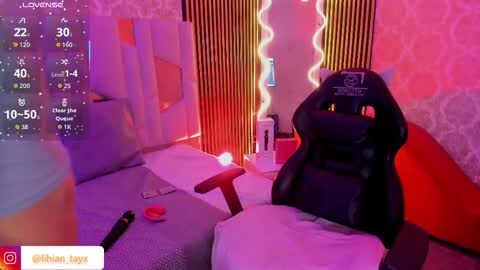 LIHIAN online show from November 2025 03:49:02 AM