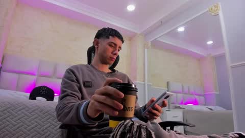 L I I A M online show from February 2025 04:23:01 AM