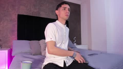 L I I A M online show from February 2025 04:58:01 AM