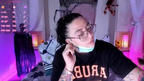         online show from October 2025 11:43:02 AM