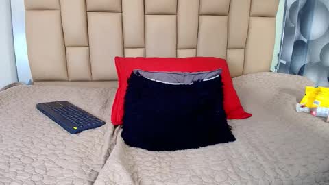 Miia online show from February 2026 07:40:01 PM