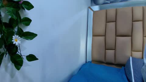 Miia online show from February 2026 07:10:01 PM