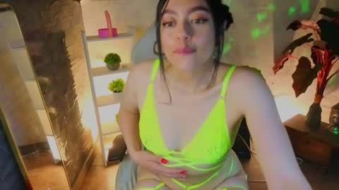 Snapshot of liisa_thompson_ chatting on May 2026 01:42:02 PM liisa_thompson_ online show from May 2026 01:42:02 PM