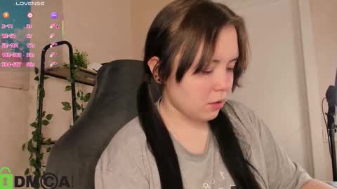 Lika Davis online show from January 2026 04:34:01 PM