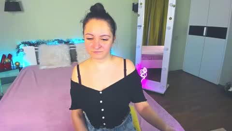 Snapshot of likaa_likaa chatting on December 2024 07:02:02 AM Lika online show from December 2024 07:02:02 AM