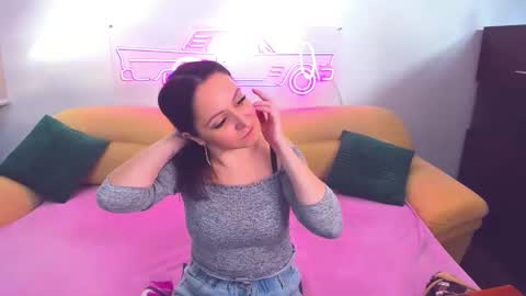 Snapshot of likaa_likaa chatting on December 2024 11:45:02 AM Lika online show from December 2024 11:45:02 AM