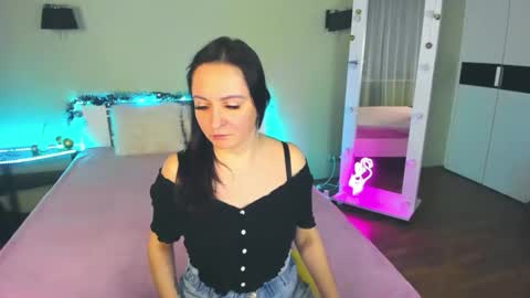 Snapshot of likaa_likaa chatting on December 2024 03:55:01 PM Lika online show from December 2024 03:55:01 PM