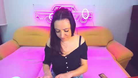 Snapshot of likaa_likaa chatting on December 2024 09:55:01 AM Lika online show from December 2024 09:55:01 AM