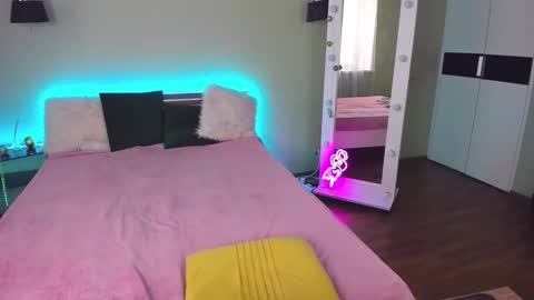 Snapshot of likaa_likaa chatting on February 2025 11:19:02 AM Lika online show from February 2025 11:19:02 AM