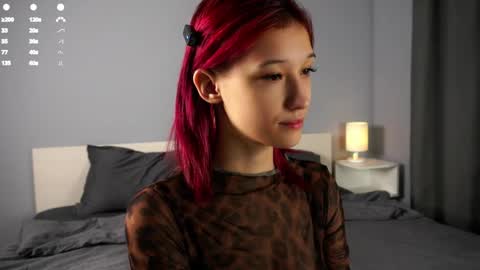 Snapshot of likalens chatting on November 2025 11:43:02 AM Emi online show from November 2025 11:43:02 AM