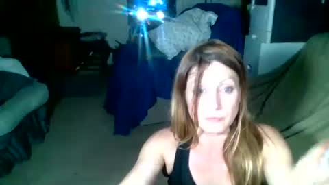 Snapshot of likerightnow chatting on April 2026 07:44:01 AM likerightnow online show from April 2026 07:44:01 AM