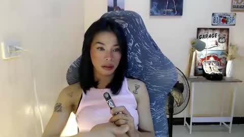 Snapshot of likliklicklengleng chatting on December 2025 08:06:01 PM Leng online show from December 2025 08:06:01 PM