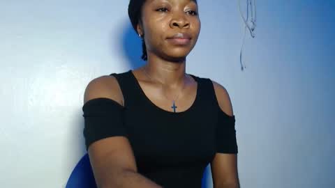 Snapshot of lil_baddie0 chatting on February 2026 10:58:02 AM lil_baddie0 online show from February 2026 10:58:02 AM