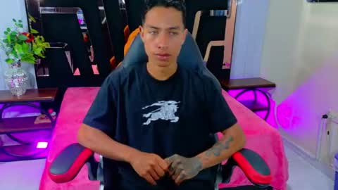 Snapshot of lil_brownn chatting on August 2026 12:41:01 PM lil online show from August 2026 12:41:01 PM
