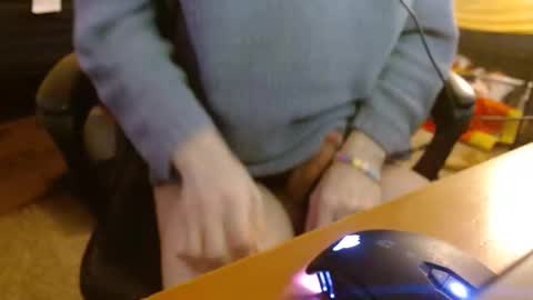 Snapshot of lil_gem chatting on January 2025 10:19:01 PM lil gemmie online show from January 2025 10:19:01 PM