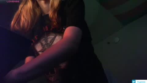 Snapshot of lil_gem chatting on September 2025 12:12:02 AM lil gemmie online show from September 2025 12:12:02 AM