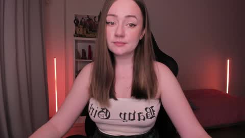 Snapshot of lil_happiness chatting on January 2025 07:11:01 PM for free registration 3 online show from January 2025 07:11:01 PM