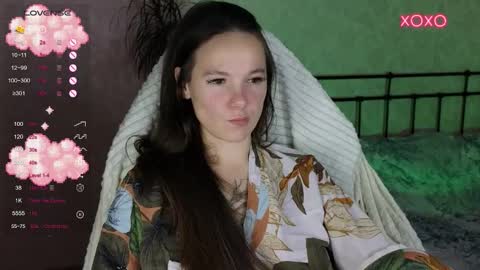 Snapshot of lil_luna_x chatting on November 2025 08:41:01 PM little moon online show from November 2025 08:41:01 PM