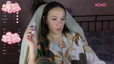 Snapshot of lil_luna_x chatting on November 2025 10:52:02 PM little moon online show from November 2025 10:52:02 PM