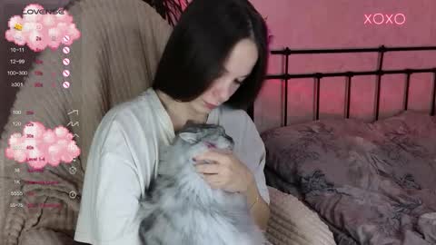 Snapshot of lil_luna_x chatting on November 2025 01:43:01 PM little moon online show from November 2025 01:43:01 PM