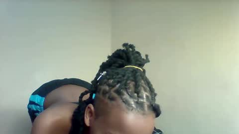 Snapshot of lil_miss9 chatting on November 2025 01:16:02 AM Lil miss online show from November 2025 01:16:02 AM