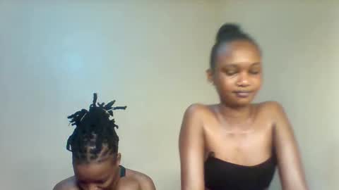 Snapshot of lil_miss9 chatting on November 2025 01:18:02 PM Lil miss online show from November 2025 01:18:02 PM