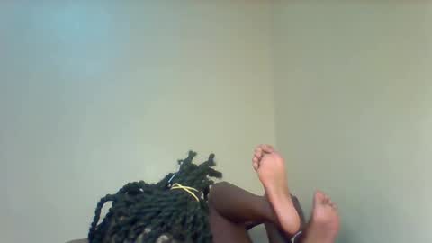 Snapshot of lil_miss9 chatting on November 2025 01:05:02 AM Lil miss online show from November 2025 01:05:02 AM