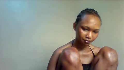 Snapshot of lil_miss9 chatting on November 2025 12:26:01 PM Lil miss online show from November 2025 12:26:01 PM