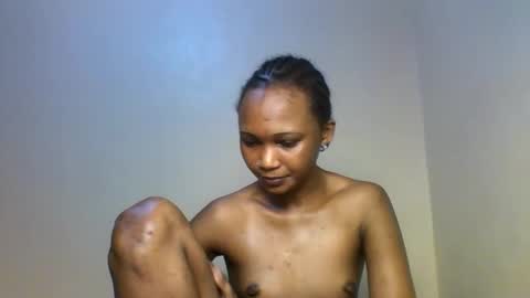 Snapshot of lil_miss9 chatting on November 2025 12:52:01 PM Lil miss online show from November 2025 12:52:01 PM