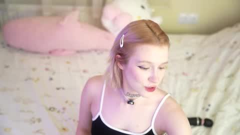 Rina  online show from November 2025 06:43:02 PM