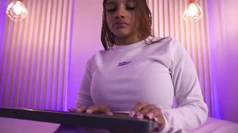 Snapshot of lila_cohen chatting on June 2026 03:37:02 AM L I L A online show from June 2026 03:37:02 AM