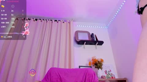 Lila  online show from December 2025 07:53:02 PM